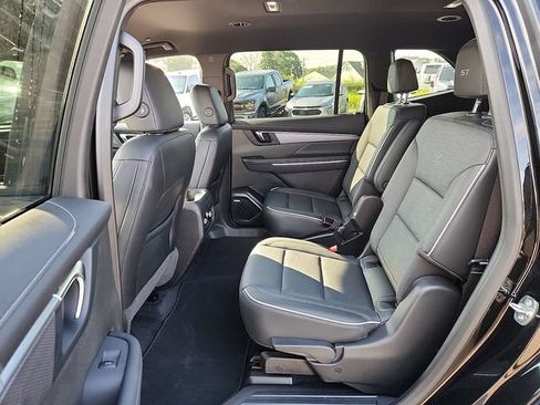 Used 2025 Buick Enclave Sport Touring AWD/4WD image 13