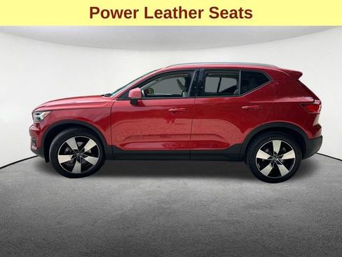 Used 2021 Volvo XC40 T5 Momentum w/ Premium Package AWD/4WD image 6