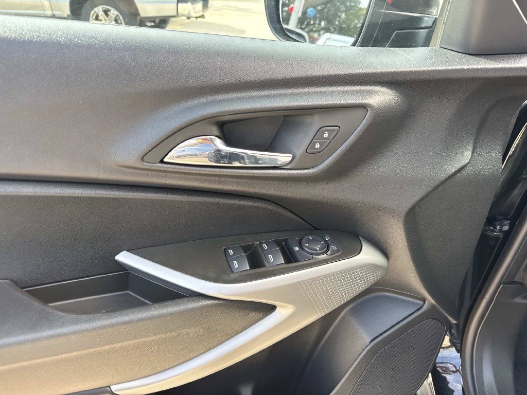 Used 2024 Chevrolet Trax LS FWD image 19