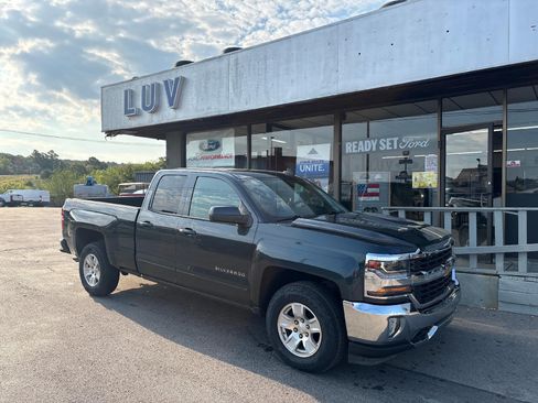 Used 2018 Chevrolet Silverado 1500 LT w/ All Star Edition AWD/4WD image 3