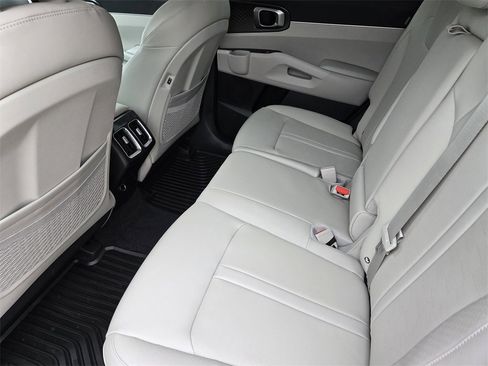 New 2026 Kia Sorento S image 31