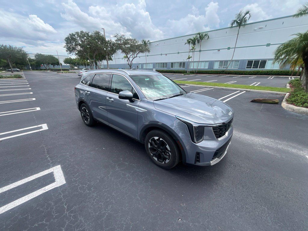 Used 2024 Kia Sorento S FWD image 5