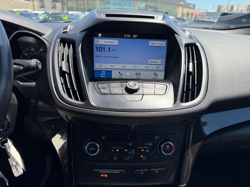 Used 2017 Ford Escape SE w/ Equipment Group 201A AWD/4WD image 24