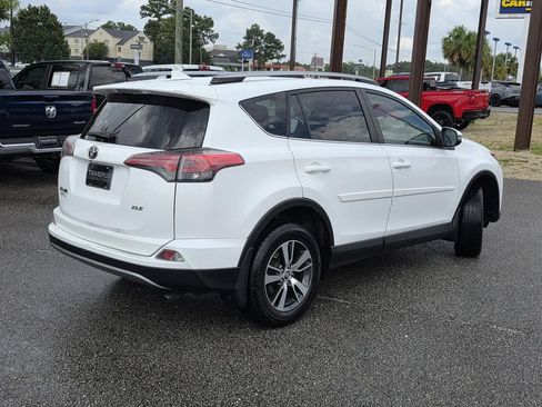 Used 2018 Toyota RAV4 XLE w/ Plus Extra Value Package FWD image 5