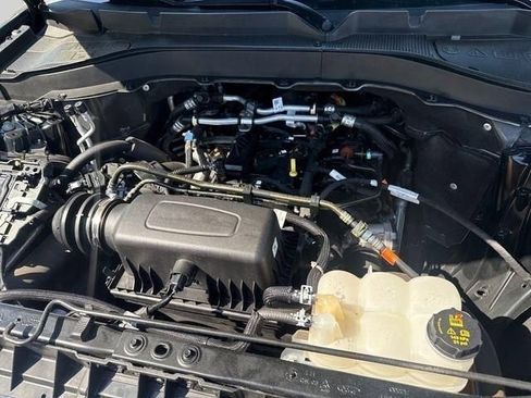 Used 2023 Ford Explorer XLT w/ Equipment Group 202A AWD/4WD image 20
