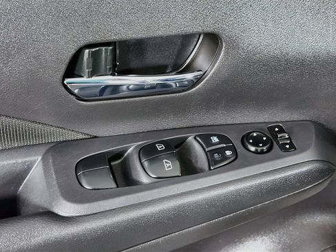Used 2024 Nissan Kicks SV FWD image 23