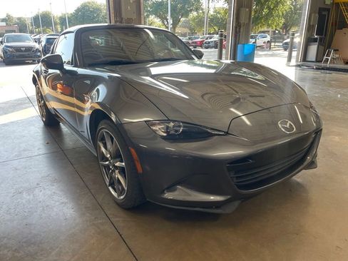 Used 2022 MAZDA MX-5 Miata RF Grand Touring RWD image 2