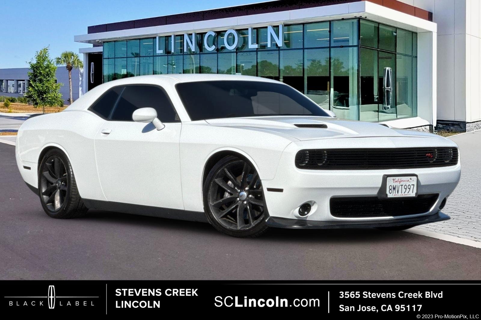 Used 2018 Dodge Challenger R/T Scat Pack RWD image 1