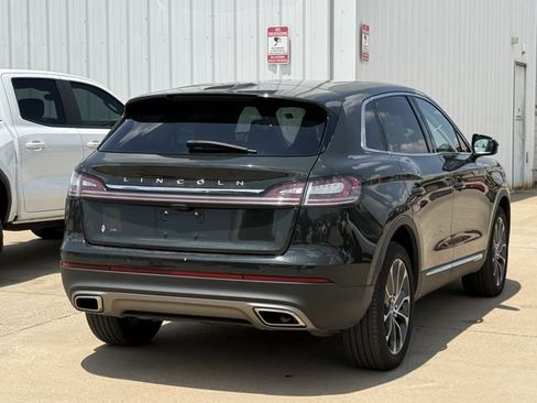Used 2023 Lincoln Nautilus Reserve AWD/4WD image 4