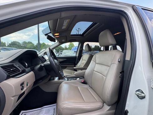 Used 2017 Honda Pilot EX-L image 18