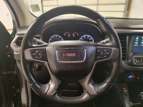 Used 2017 GMC Acadia SLE w/ Driver Alert Package I image 5