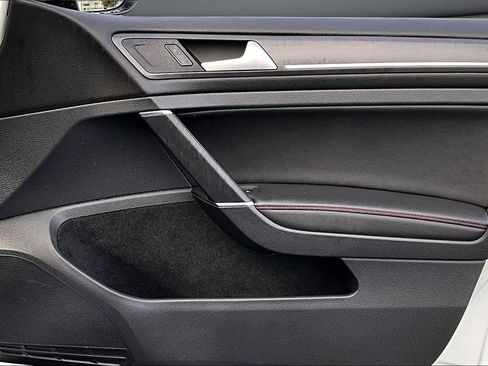 Used 2020 Volkswagen GTI SE image 26