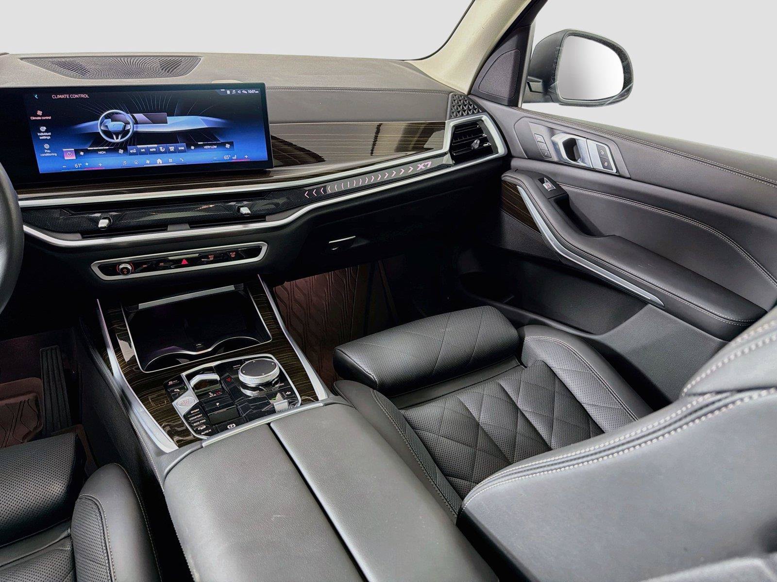 Used 2024 BMW X7 xDrive40i w/ Climate Comfort Package AWD/4WD image 24