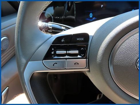 Used 2022 Hyundai Elantra SEL w/ Convenience Package FWD image 17