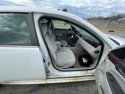 Used 2010 Chevrolet Impala LT image 29