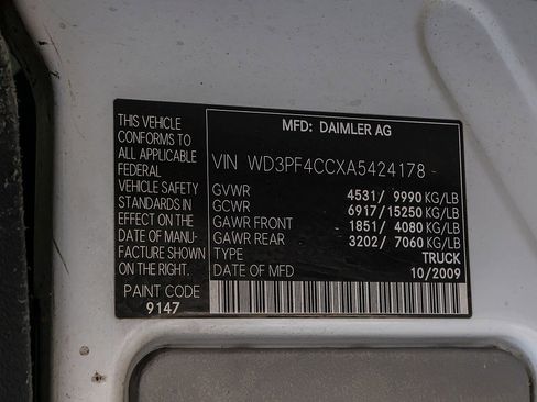 Used 2010 Mercedes-Benz Sprinter 3500 image 33