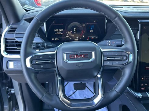 Used 2025 GMC Acadia Elevation image 22