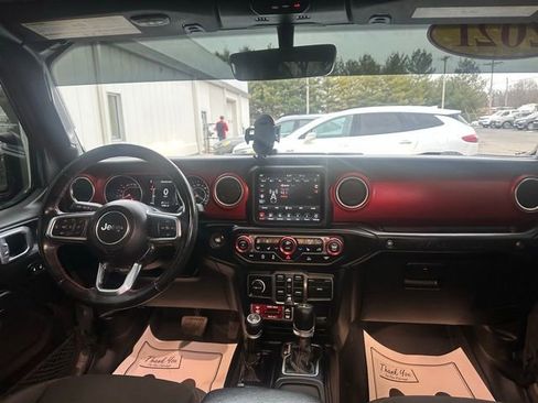 Used 2021 Jeep Wrangler Unlimited Rubicon AWD/4WD image 14