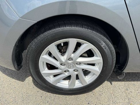 Used 2012 MAZDA MAZDA3 i Touring FWD image 33