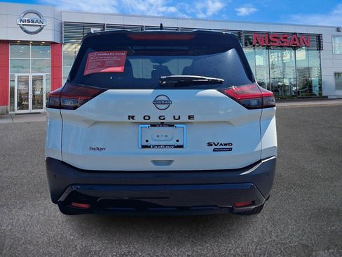 Certified 2023 Nissan Rogue SV w/ SV Premium B Package AWD/4WD image 5