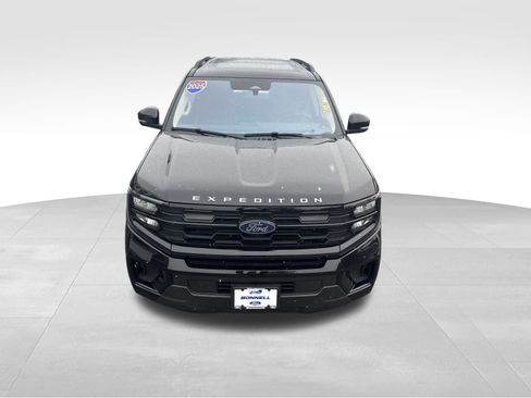 Used 2025 Ford Expedition Active image 9