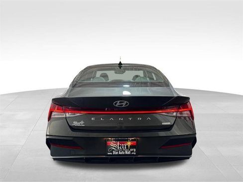 Used 2024 Hyundai Elantra Blue FWD image 6