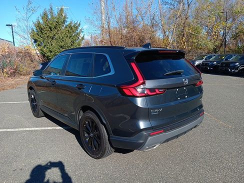 Used 2023 Honda CR-V Sport Touring image 3