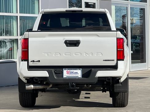 New 2025 Toyota Tacoma TRD Sport image 5