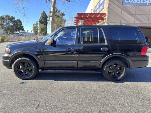 Used 2004 Ford Expedition Eddie Bauer image 8
