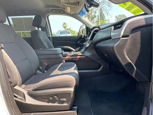 Used 2020 GMC Yukon XL SLE w/ HD Trailering Package image 11