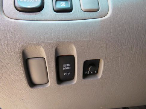 Used 2005 Toyota Sienna LE FWD image 16