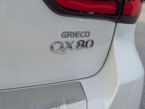 Used 2024 INFINITI QX80 Sensory w/ Cargo Package AWD/4WD image 12