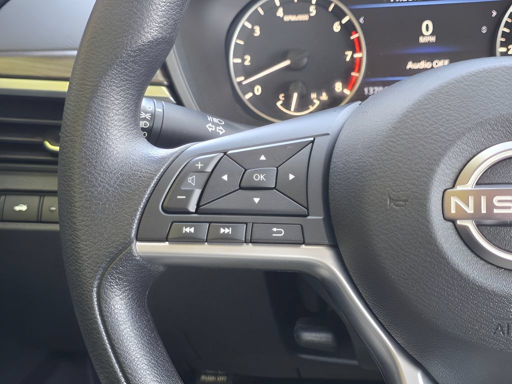 Used 2023 Nissan Altima 2.5 SV FWD image 18