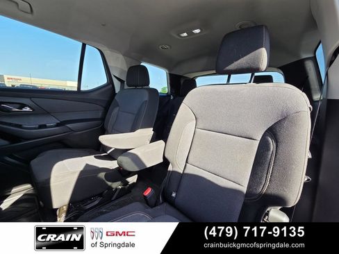 Used 2020 Chevrolet Traverse LT FWD image 25