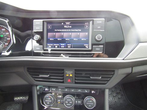 Used 2021 Volkswagen Jetta image 27