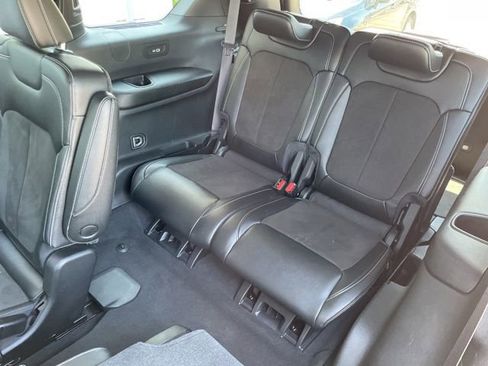 Used 2023 Jeep Grand Cherokee L Laredo AWD/4WD image 29