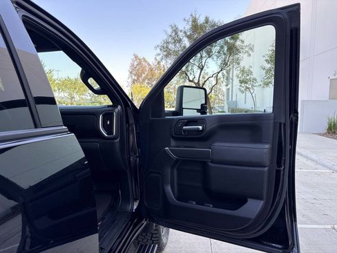 Used 2023 GMC Sierra 2500 AT4 w/ Gooseneck/5TH Wheel Package AWD/4WD image 19