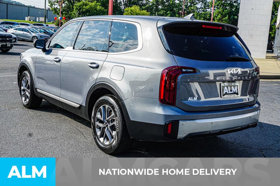 Used 2024 Kia Telluride LX FWD image 4