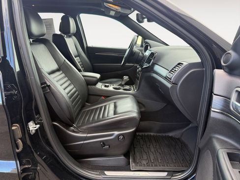 Used 2020 Jeep Grand Cherokee Limited X image 15