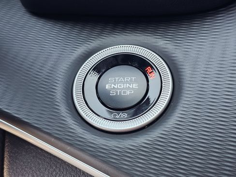 New 2025 Jeep Grand Cherokee L Altitude image 24