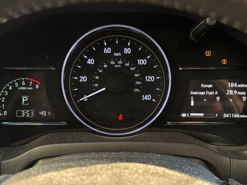 Used 2019 Honda HR-V Touring image 12