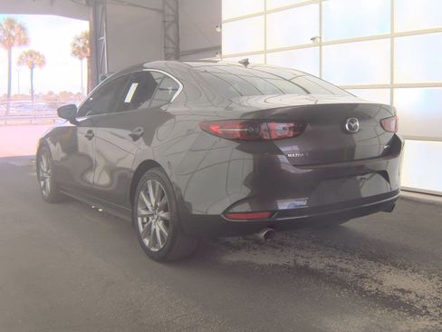 Used 2019 MAZDA MAZDA3 Sedan w/ Premium Package FWD image 8