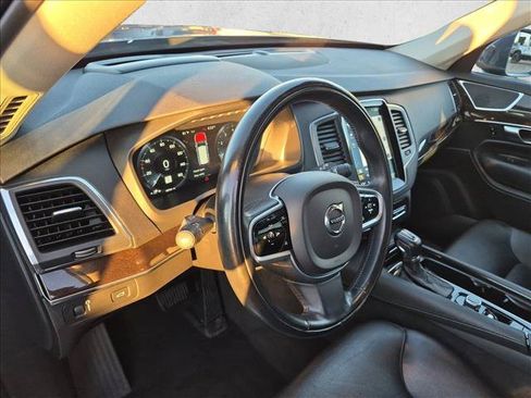 Used 2019 Volvo XC90 T6 Momentum w/ Advanced Package AWD/4WD image 10