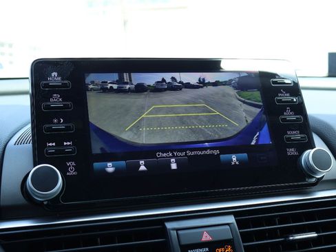 Used 2020 Honda Accord Touring image 27