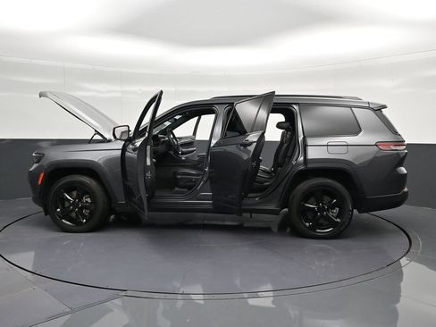 Used 2023 Jeep Grand Cherokee L Laredo RWD image 44