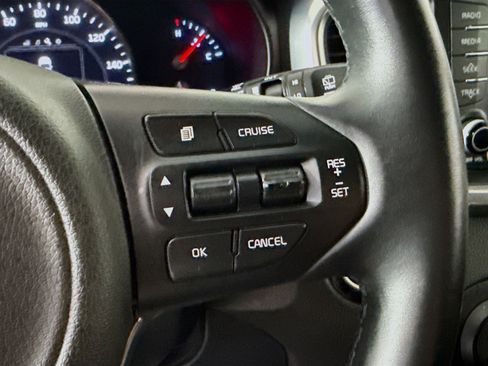 Used 2018 Kia Sorento EX FWD image 15