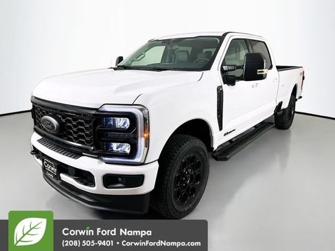 New 2026 Ford F250 XLT w/ XLT Premium Package AWD/4WD image 3