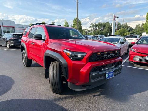 Used 2025 Toyota 4Runner SR5 AWD/4WD image 3