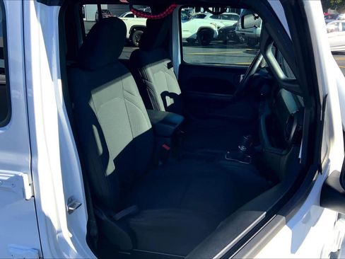 Used 2021 Jeep Wrangler Unlimited Willys image 9