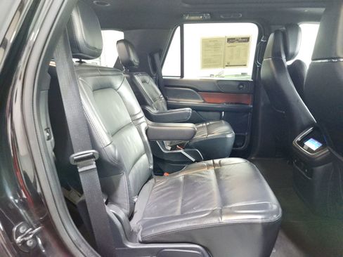Used 2024 Lincoln Navigator Reserve image 41